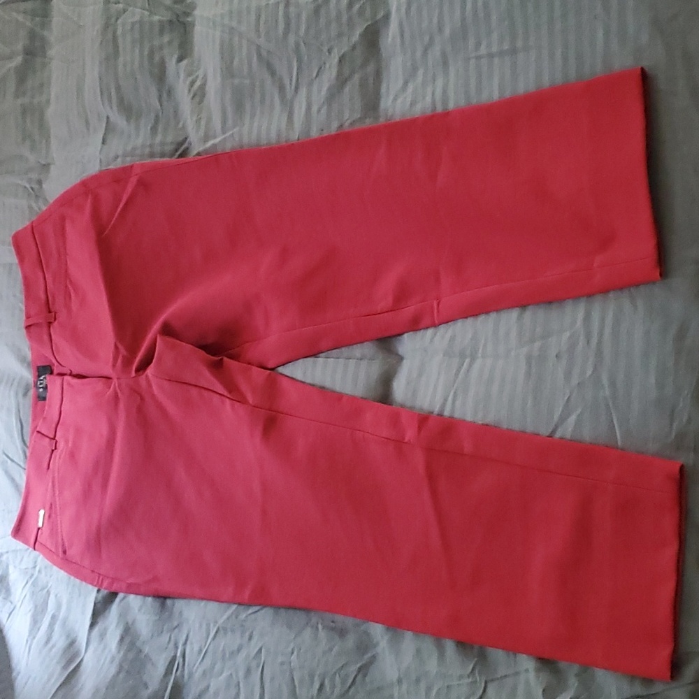 White House Black Market slim-leg crop pant, size 6